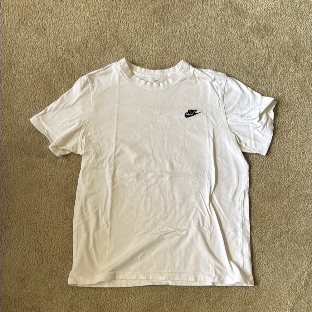Nike White Short Sleeve Tee